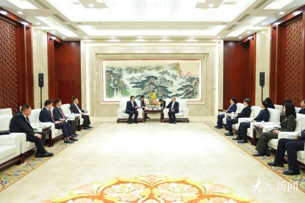 林武会见吉尔吉斯斯坦副总理拜萨洛夫