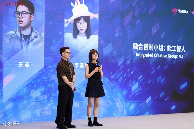 李鑫欣和王泽组成的“能工智人”